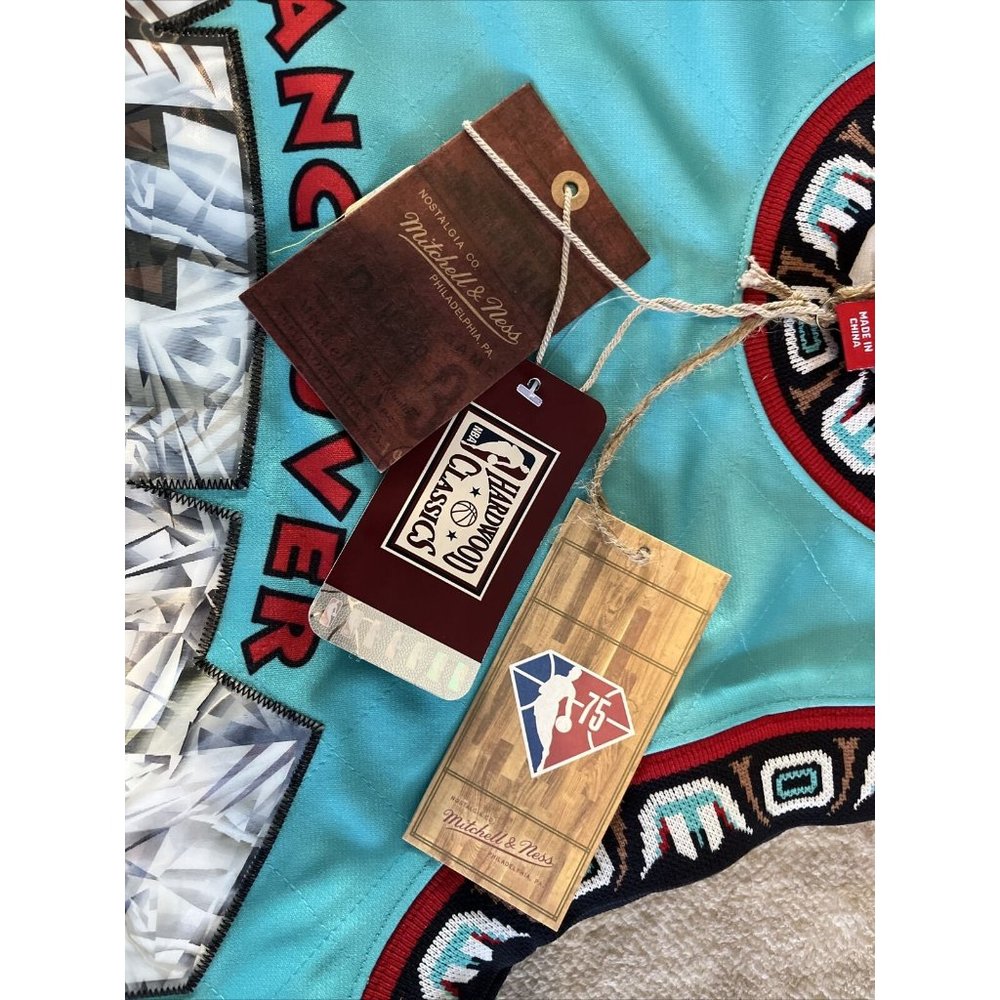 75th Anniversary Mitchell and Ness Mike Bibby Vancouver Grizzlies 1998-99 Jersey - Picture 4 of 5